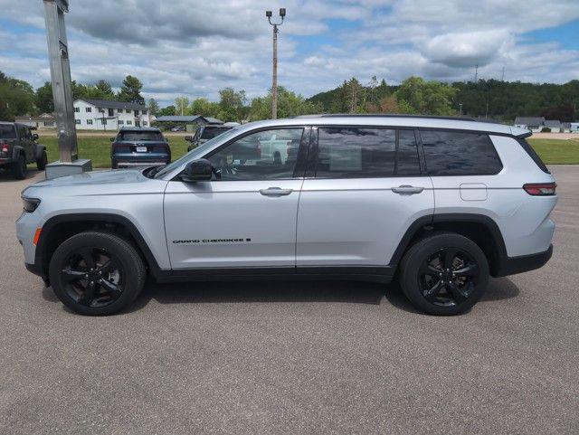 2023 Jeep Grand Cherokee L Altitude 4x4 2023 Jeep Grand Cherokee L Altitude 4x4