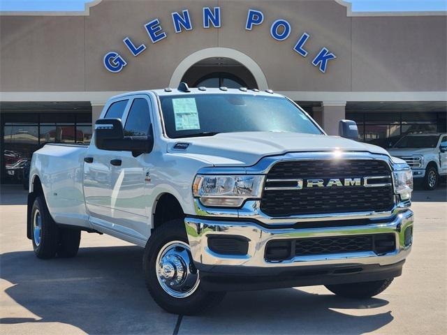 2024 RAM 3500 Tradesman Crew Cab 4x4 8 Box