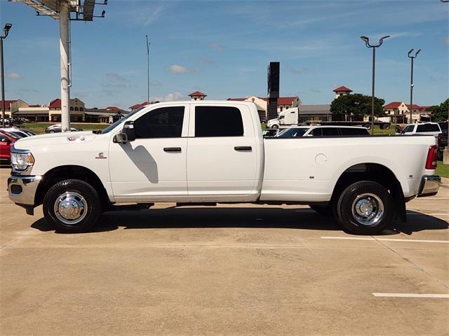 2024 RAM 3500 Tradesman Crew Cab 4x4 8 Box