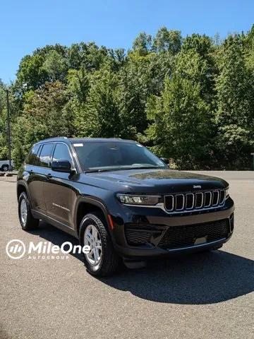 2025 Jeep Grand Cherokee GRAND CHEROKEE LAREDO 4X4