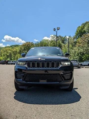 2025 Jeep Grand Cherokee GRAND CHEROKEE LAREDO 4X4