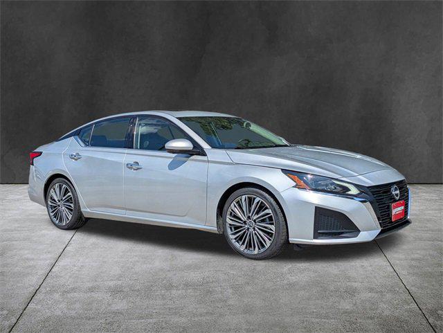 2023 Nissan Altima SL FWD