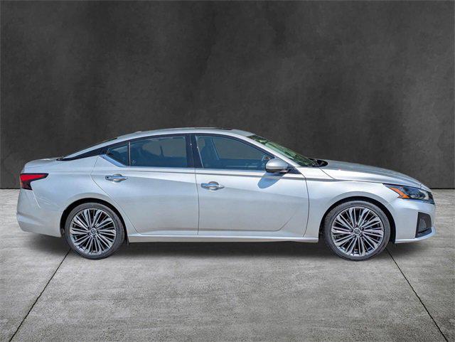 2023 Nissan Altima SL FWD