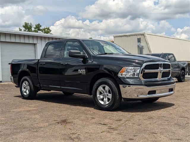2022 RAM 1500 Classic SLT Crew Cab 4x2 57 Box