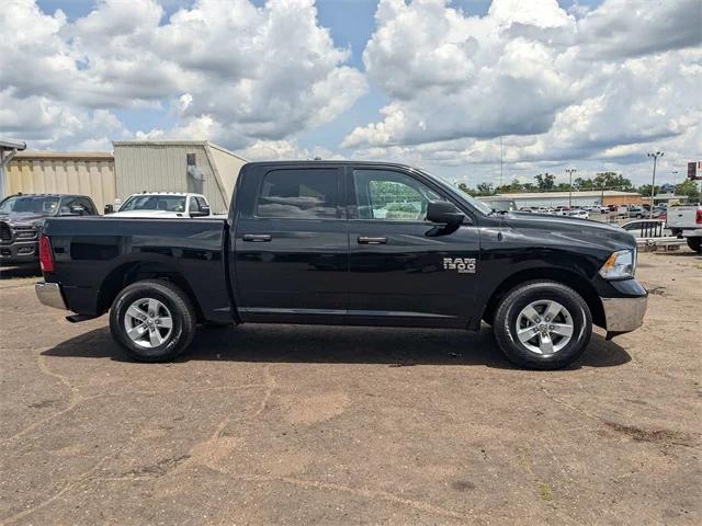 2022 RAM 1500 Classic SLT Crew Cab 4x2 57 Box
