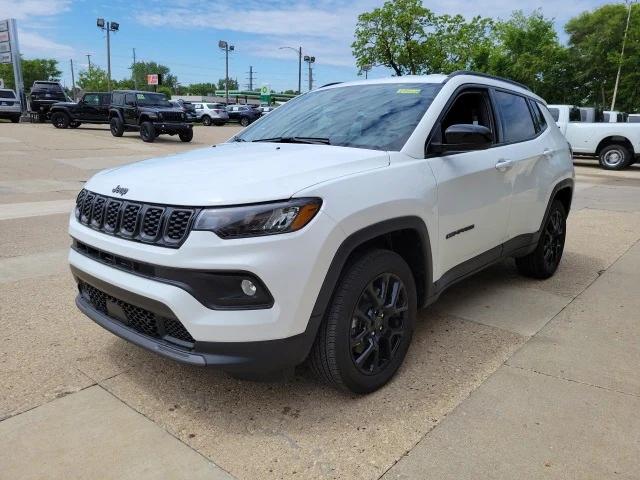 2025 Jeep Compass COMPASS LATITUDE 4X4