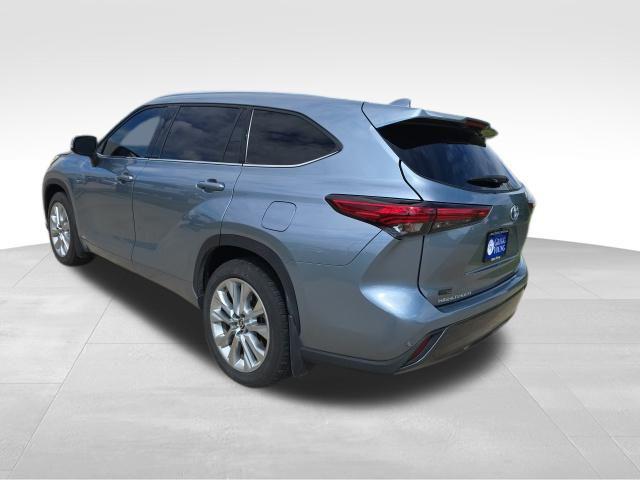 2022 Toyota Highlander Hybrid Limited
