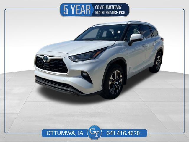 2022 Toyota Highlander Hybrid XLE