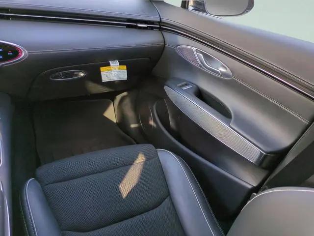 2025 Genesis GV70 2.5T AWD