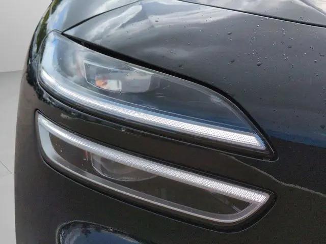 2025 Genesis G70 2.5T RWD