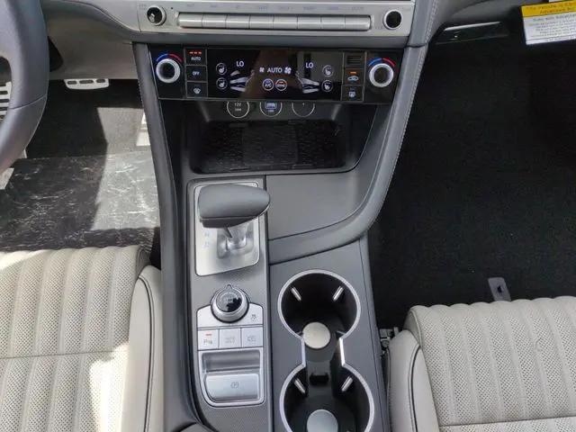 2025 Genesis G70 2.5T RWD