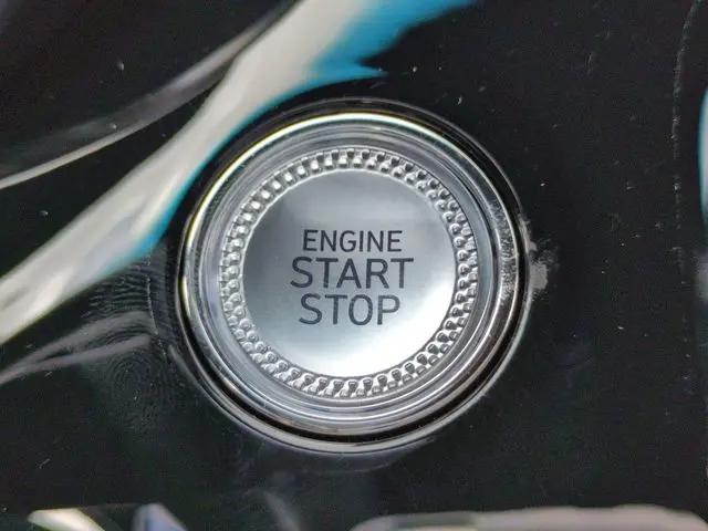 2025 Genesis G70 2.5T RWD