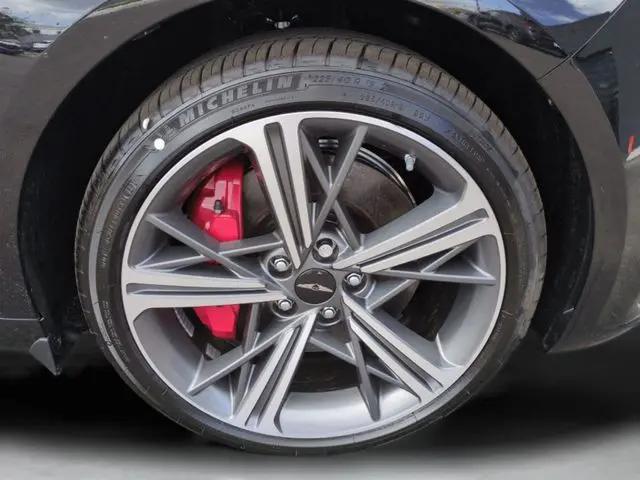 2025 Genesis G70 2.5T RWD