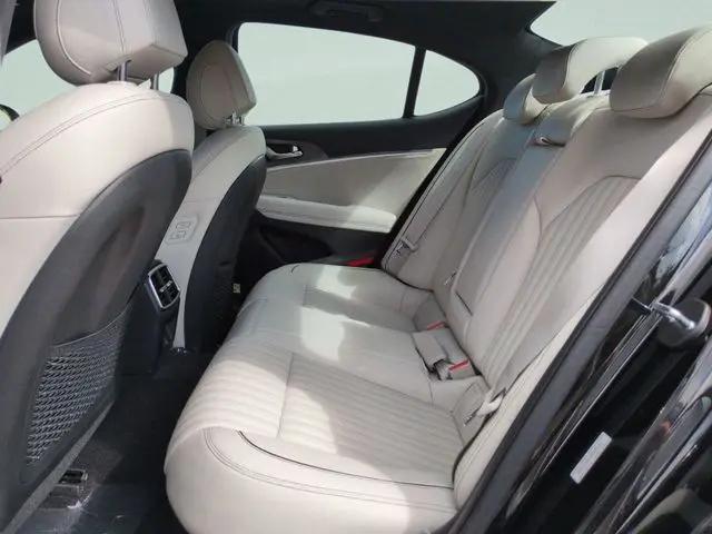 2025 Genesis G70 2.5T RWD