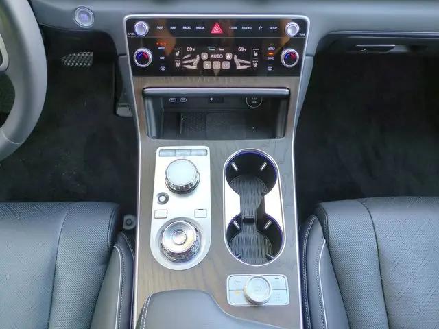 2025 Genesis GV80 2.5T Prestige AWD