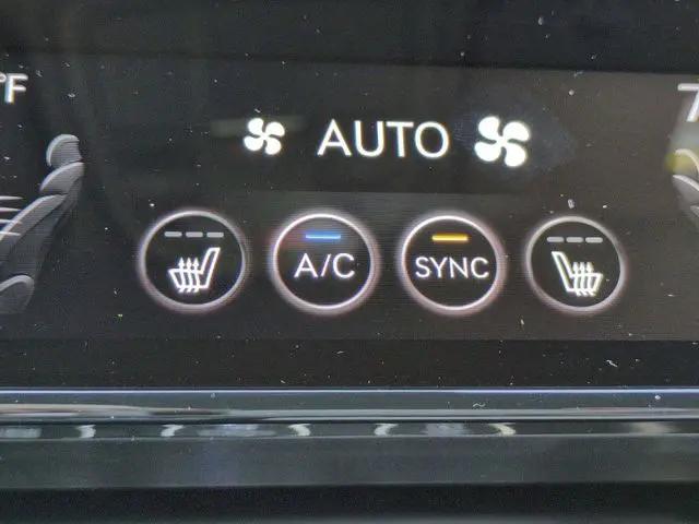 2025 Genesis G70 2.5T RWD