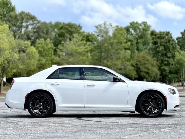 2018 Chrysler 300 Touring