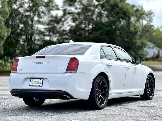 2018 Chrysler 300 Touring