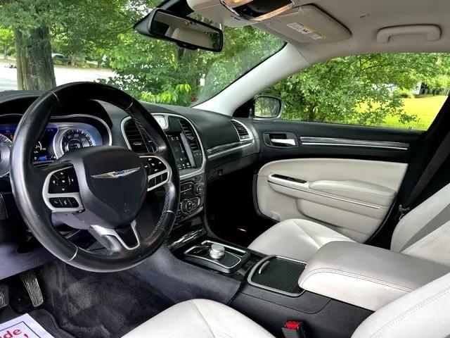 2018 Chrysler 300 Touring