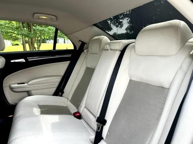 2018 Chrysler 300 Touring
