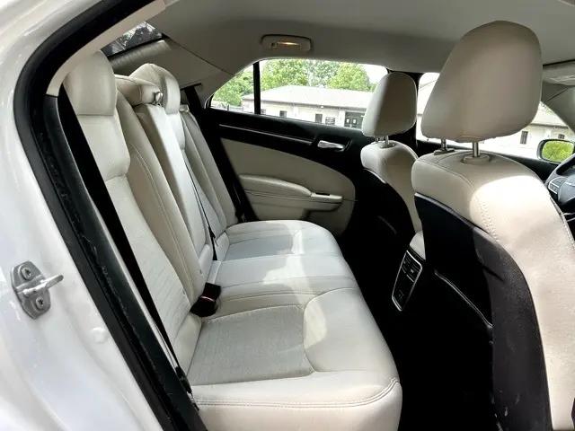 2018 Chrysler 300 Touring