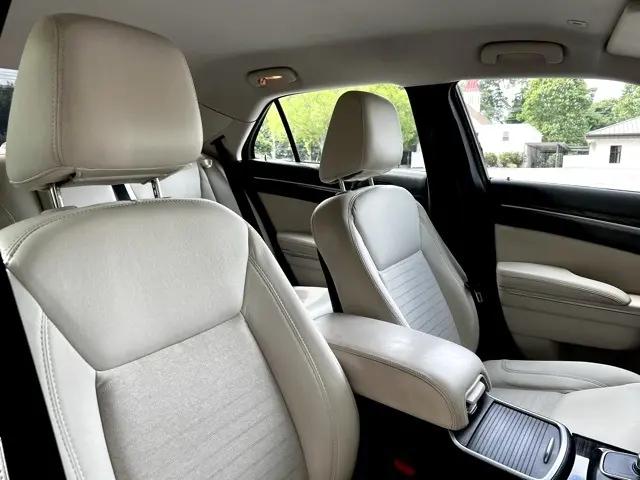 2018 Chrysler 300 Touring