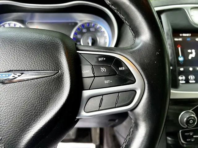 2018 Chrysler 300 Touring