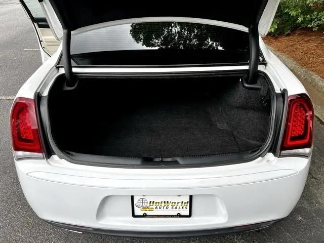 2018 Chrysler 300 Touring