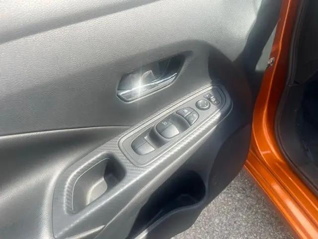 2020 Nissan Versa SV Xtronic CVT