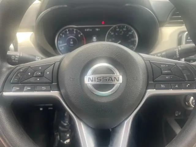 2020 Nissan Versa SV Xtronic CVT