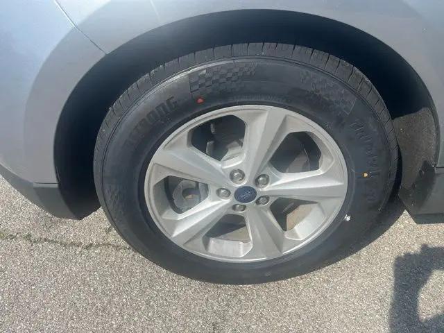 2021 Ford Edge SE