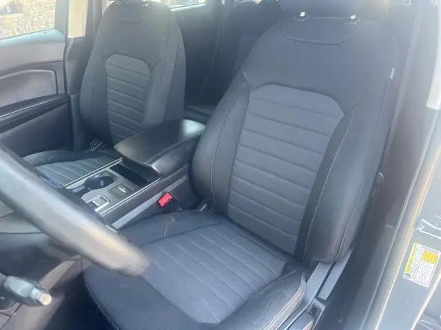 2021 Ford Edge SE