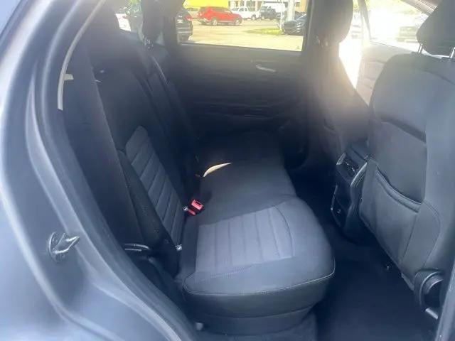 2021 Ford Edge SE