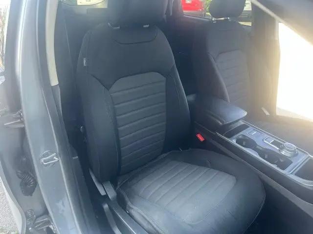 2021 Ford Edge SE