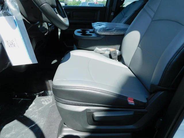 2025 Ram 2500 Tradesman Crew Cab 4x2 6'4" Box