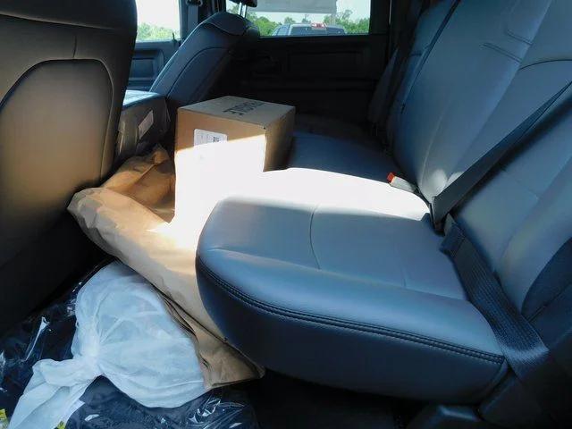2025 Ram 2500 Tradesman Crew Cab 4x2 6'4" Box