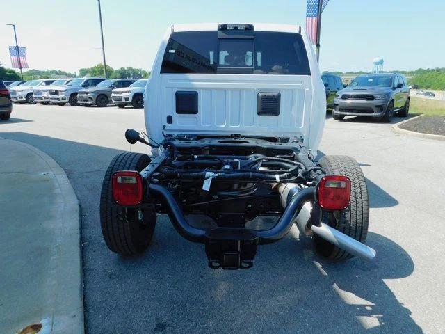 2025 Ram 2500 Tradesman Crew Cab 4x2 6'4" Box