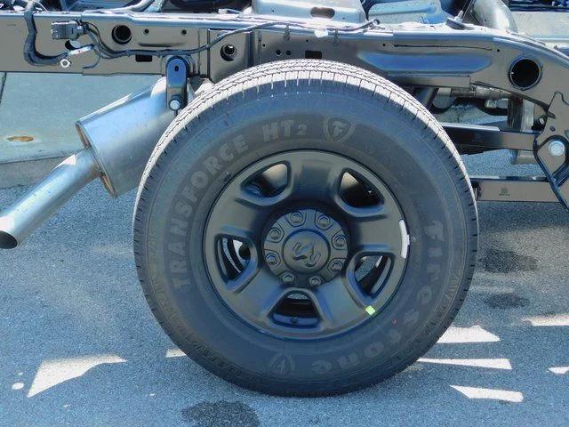 2025 Ram 2500 Tradesman Crew Cab 4x2 6'4" Box