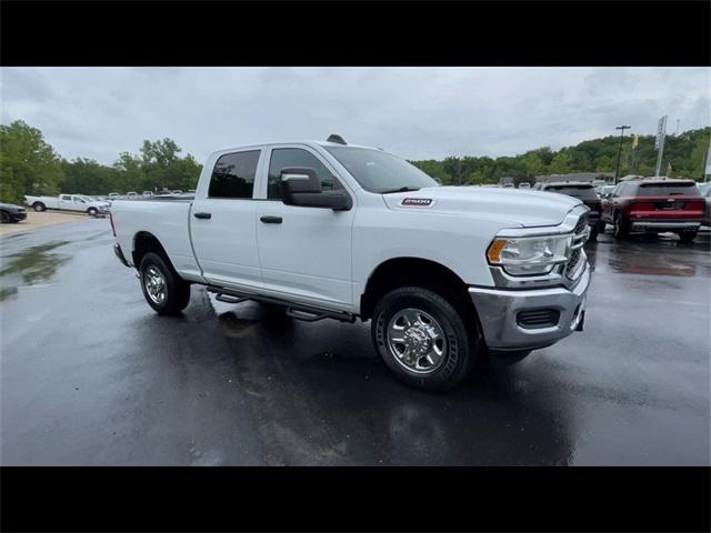 2024 RAM 2500 Tradesman Crew Cab 4x4 64 Box