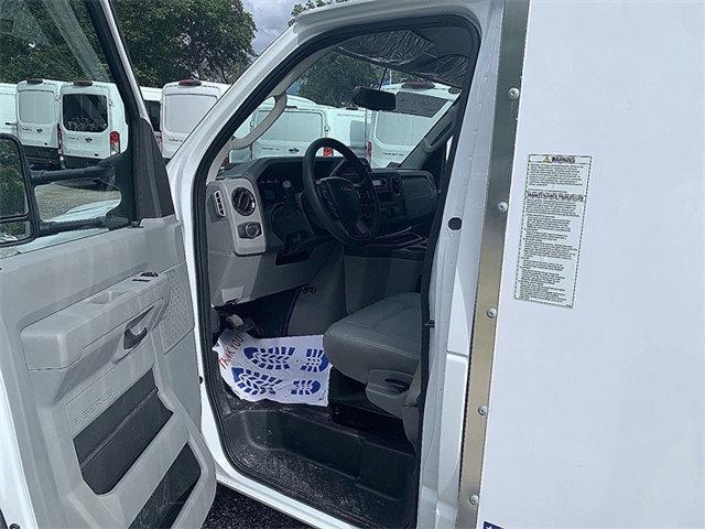 2026 Ford E-350 Cutaway E-350 SRW 138" WB