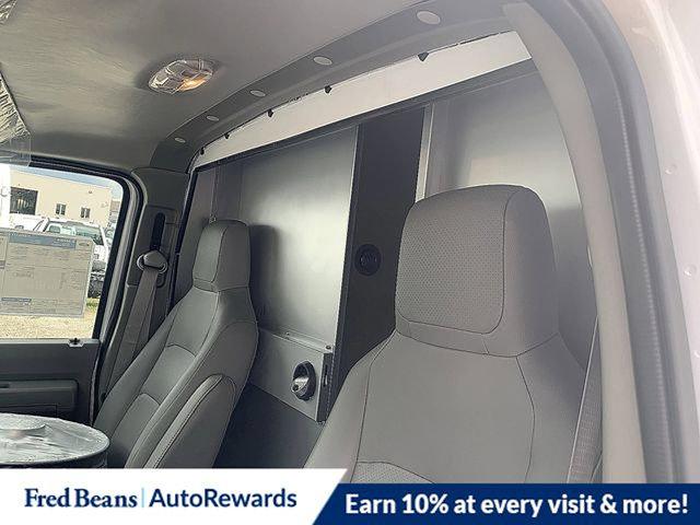 2026 Ford E-350 Cutaway E-350 SRW 138" WB