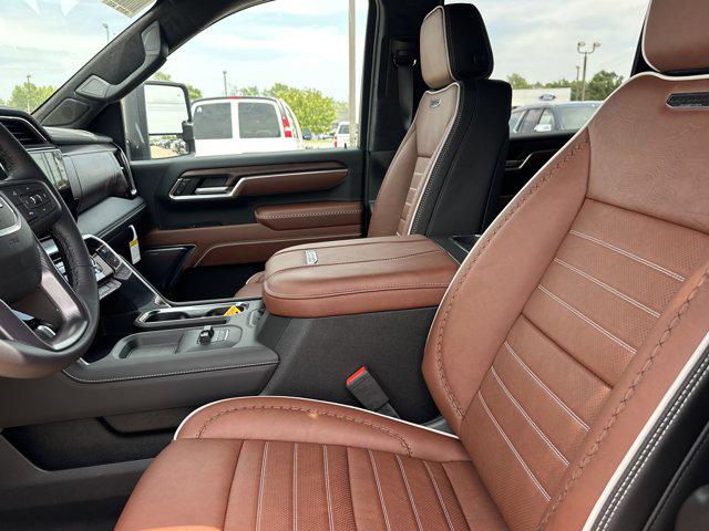 2025 GMC Sierra 3500HD 4WD Crew Cab Long Bed Denali Ultimate