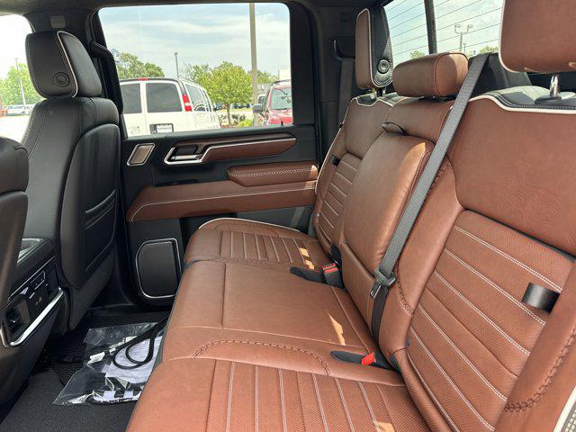 2025 GMC Sierra 3500HD 4WD Crew Cab Long Bed Denali Ultimate