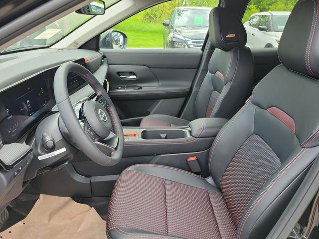 2025 Nissan Kicks SR Intelligent AWD
