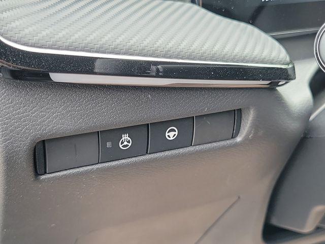 2025 Nissan Kicks SR Intelligent AWD
