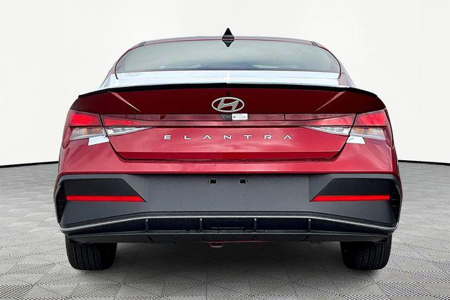 New 2025 Hyundai Elantra For Sale in Olive Branch, MS