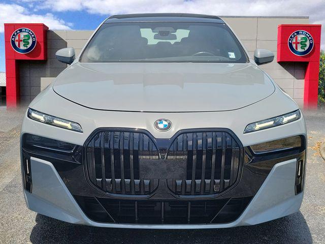 2023 BMW 740 i