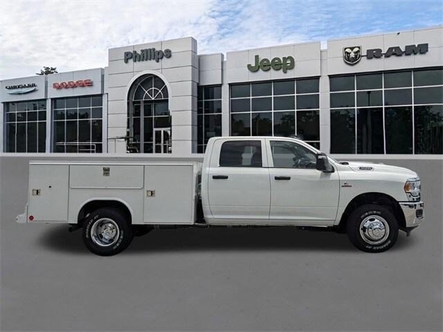 2024 RAM Ram 3500 Chassis Cab RAM 3500 TRADESMAN CREW CAB CHASSIS 4X4 60 CA