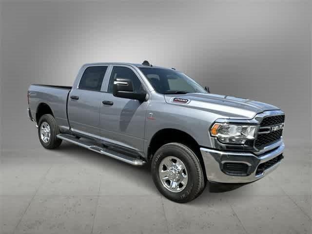 2024 RAM 2500 Tradesman Crew Cab 4x4 64 Box