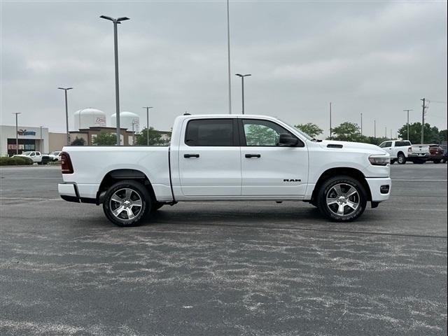 2025 RAM 1500 Tradesman Crew Cab 4x4 57 Box